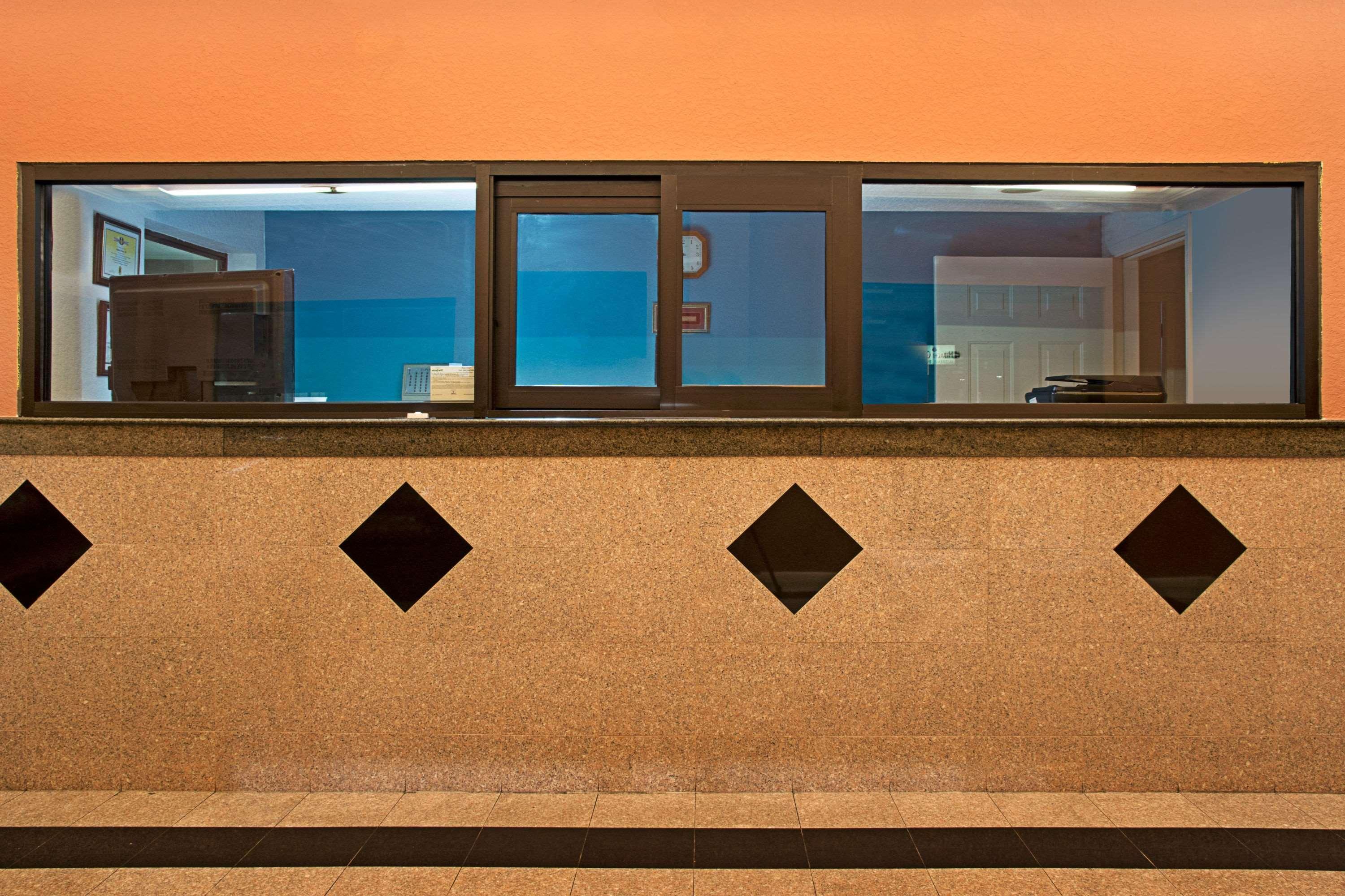 Super 8 By Wyndham Houston/Brookhollow Nw Exterior foto